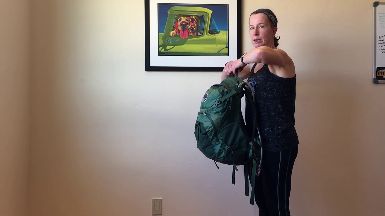 upward row using a backpack