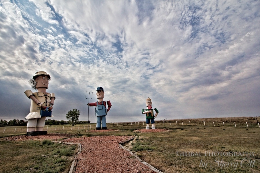 Enchanted Highway North Dakota Giant tin family 