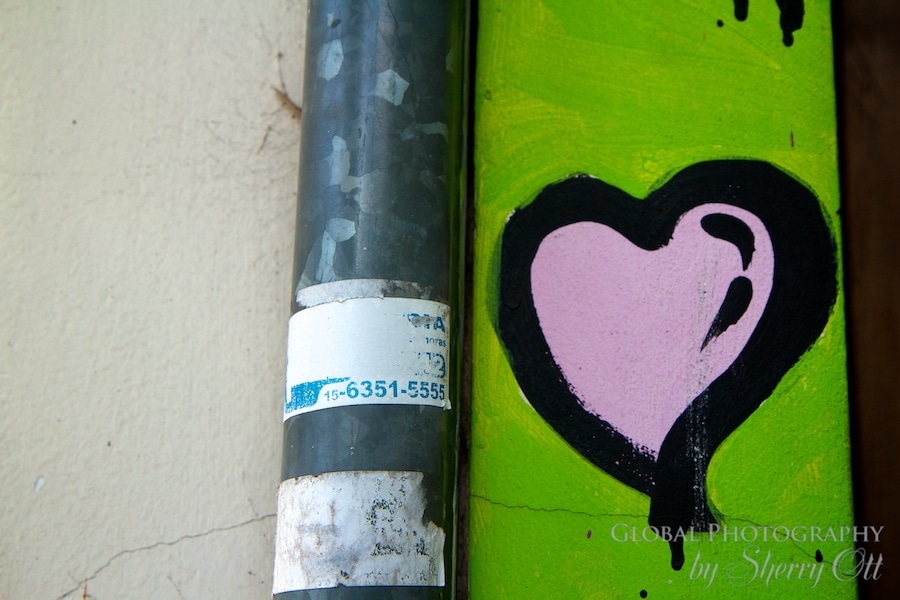 Graffiti heart Buenos Aires