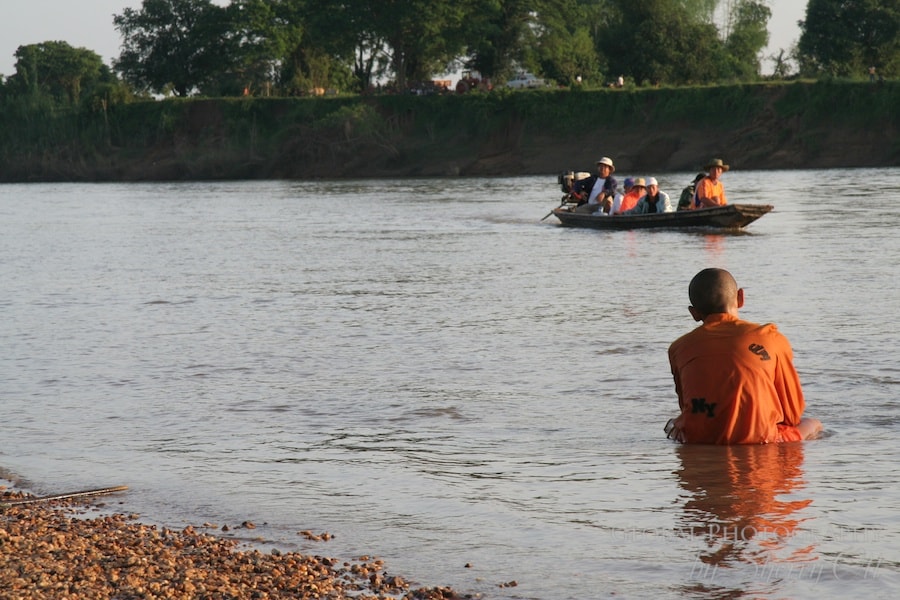 Mekong river laos monks