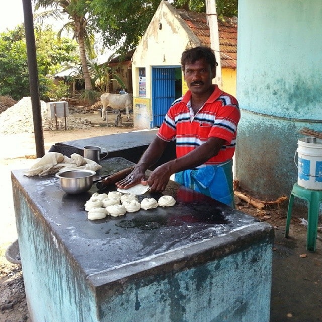 roadside lunch in India
