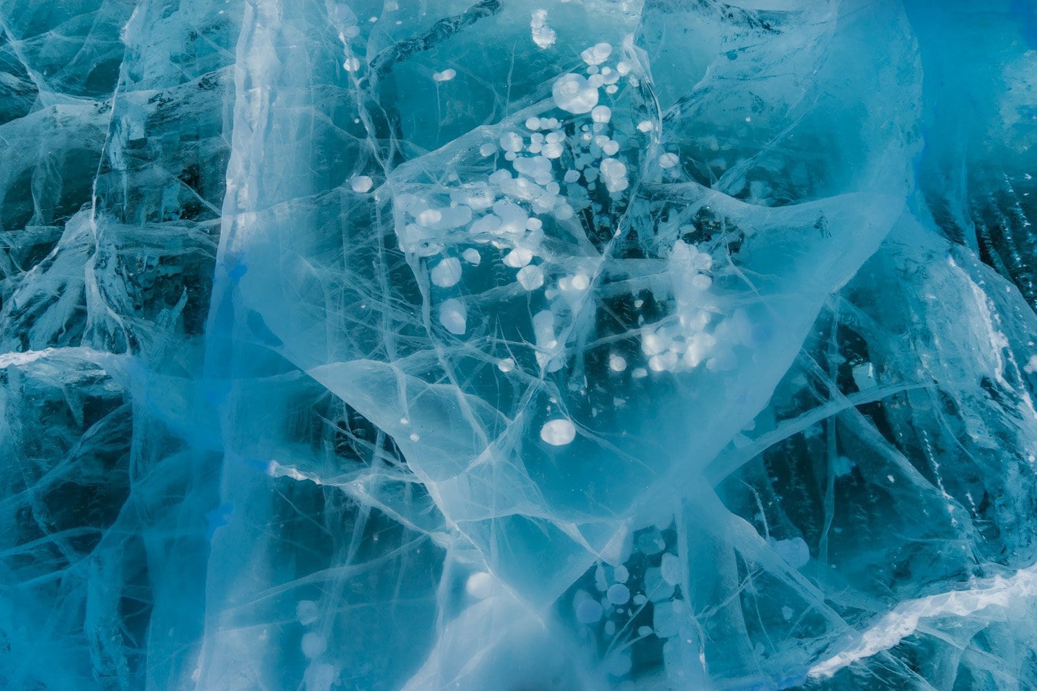 ice road canadaian arctic