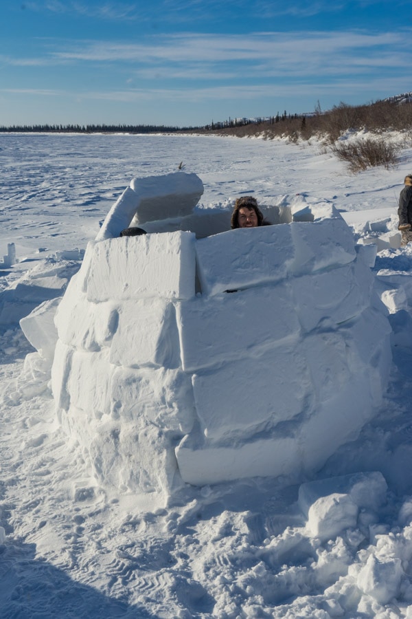 building an igloo inuvik
