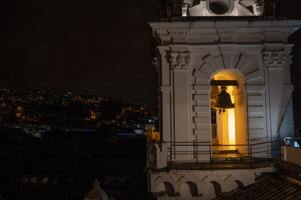 san francisco bell tower quito