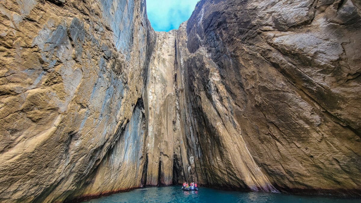Cueva del Brujo Cliffs San Cristobol Galapagos