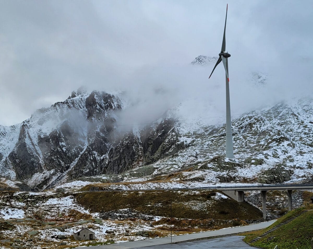 Gotthard Pass Nuvens