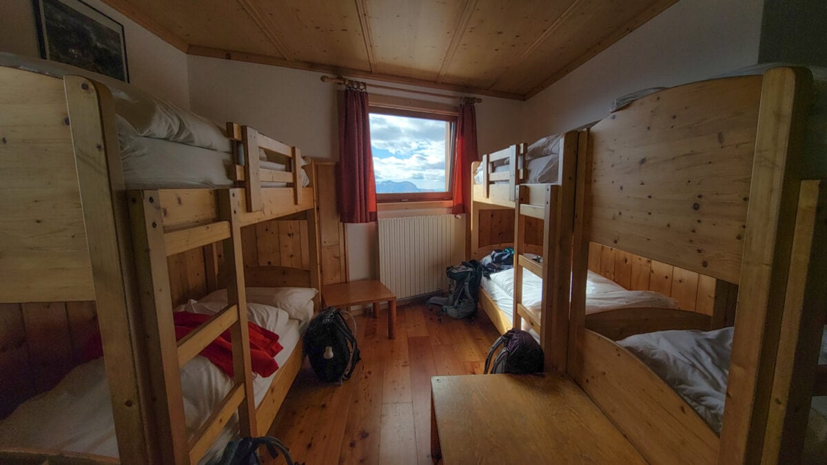 rifugio dorm room dolomites