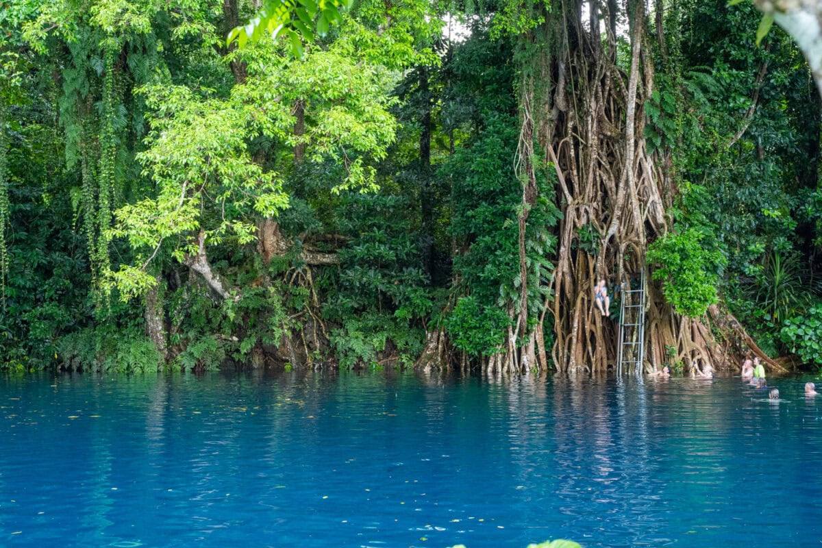 Blue hole Vanuatu