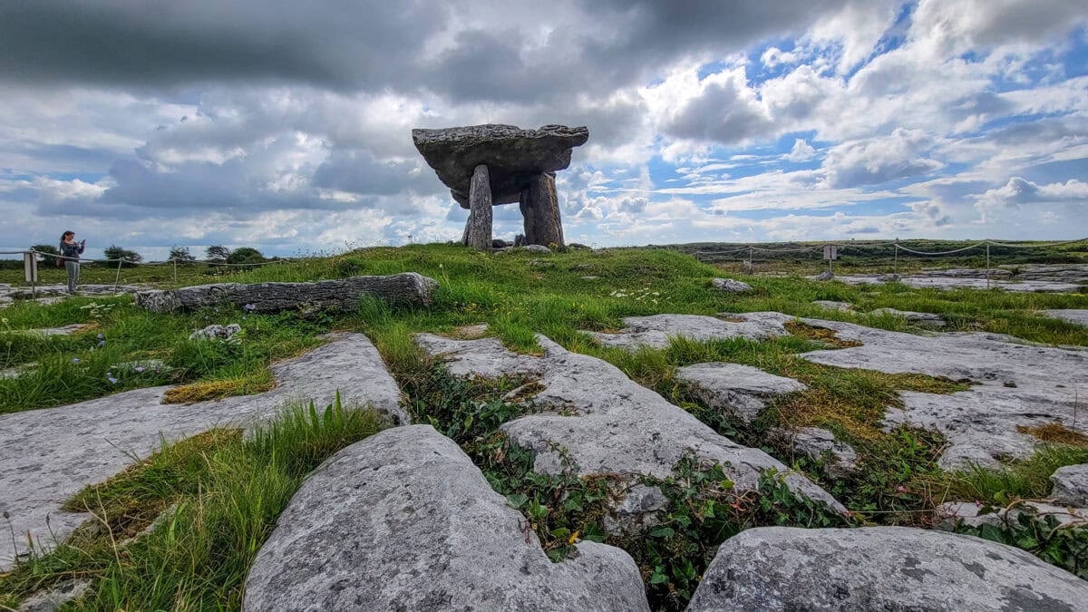 Poulnabrone Dolmen Burren Landscape Ireland