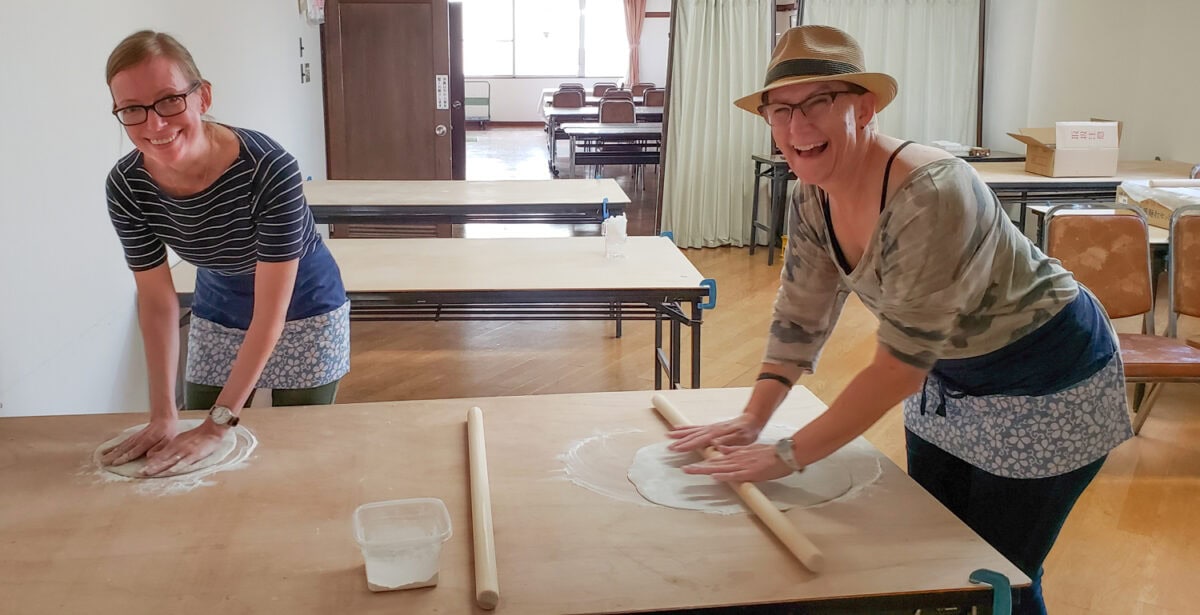 Making soba noodles Matsumoto