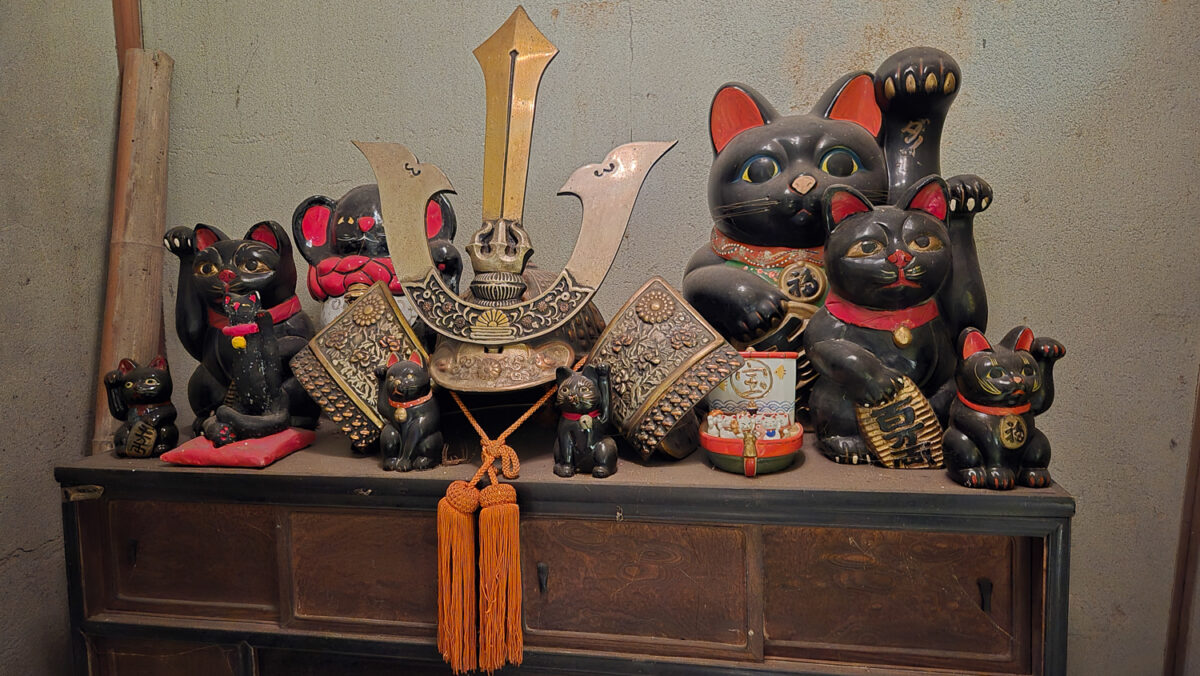 maneki neko shrine onomichi